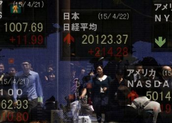 Asia stocks rattled by Trump jitters; China shares mixed amid weak PMI, AI bets